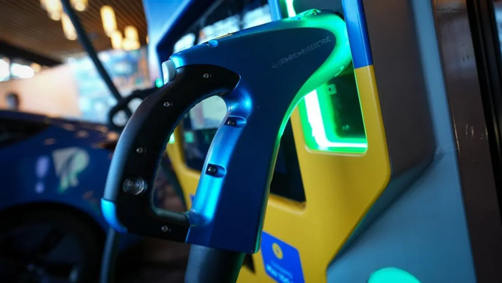 BC Hydro to triple EV-charging network to 3,500 ports by 2035