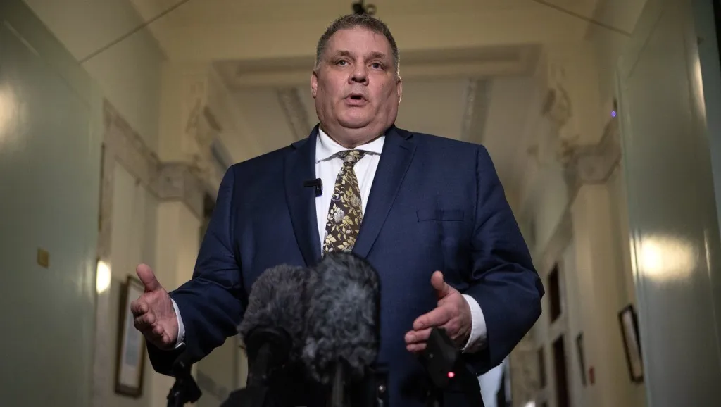 Timeline of turmoil for B.C. Conservatives, with nine defections in three weeks